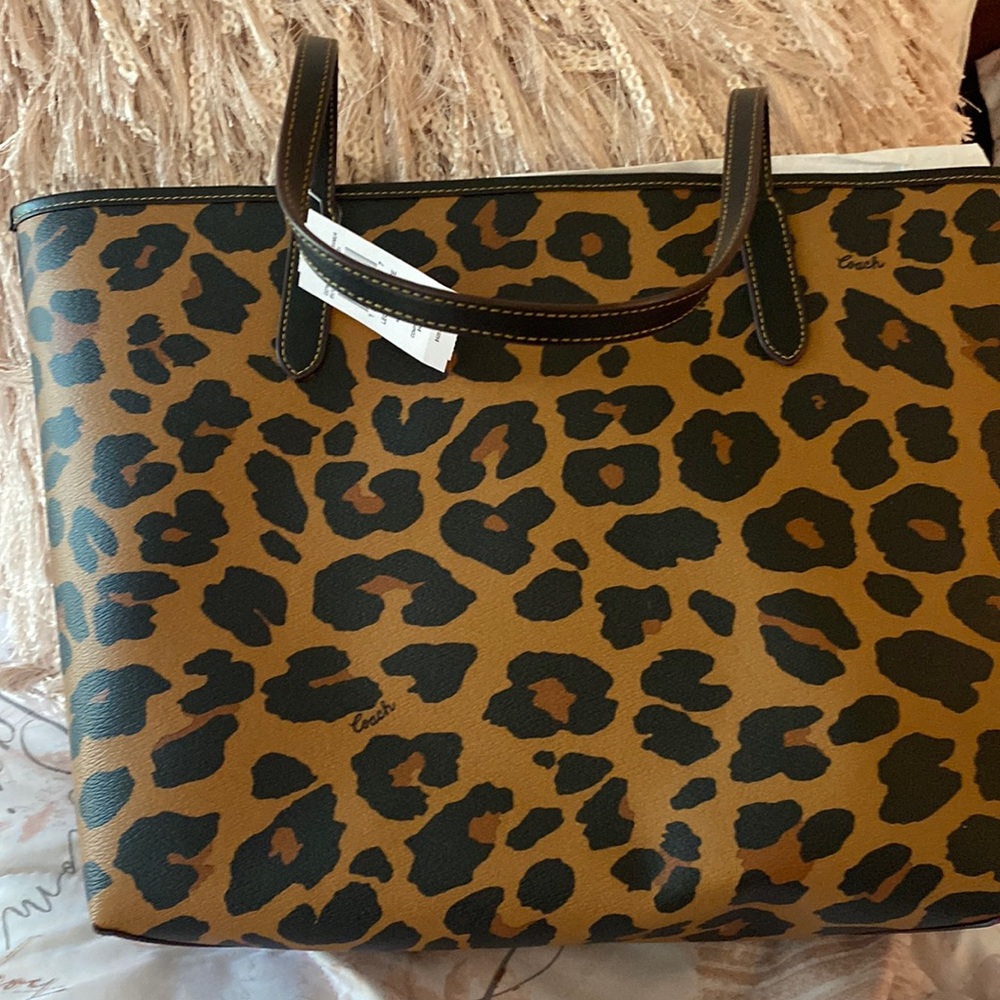 Coach - City tote NWT